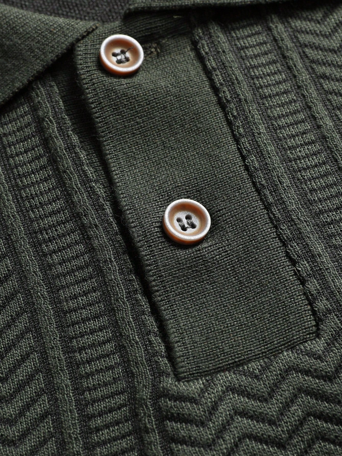 Men's suit (shirt and trousers) with a comfortable fit and simple design, featuring half buttons, suitable for summer.